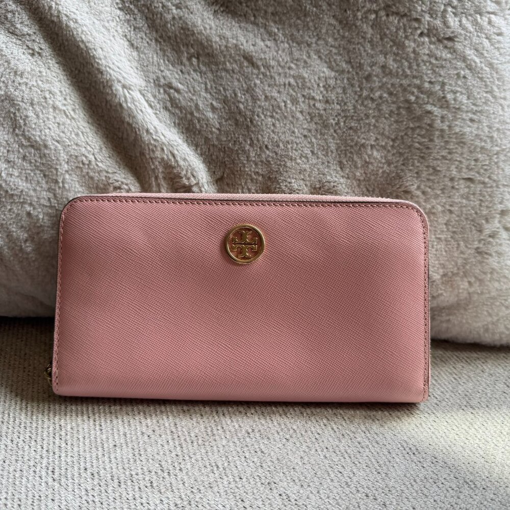 Tory Burch Robinson Zip Wallet
